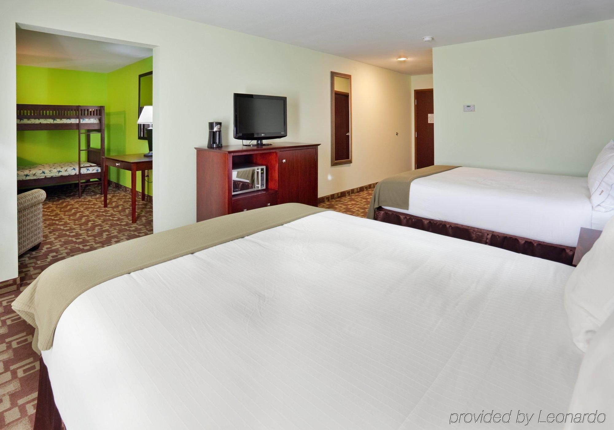 Holiday Inn Express Hotel & Suites St. Charles By Ihg Saint Charles Pokoj fotografie